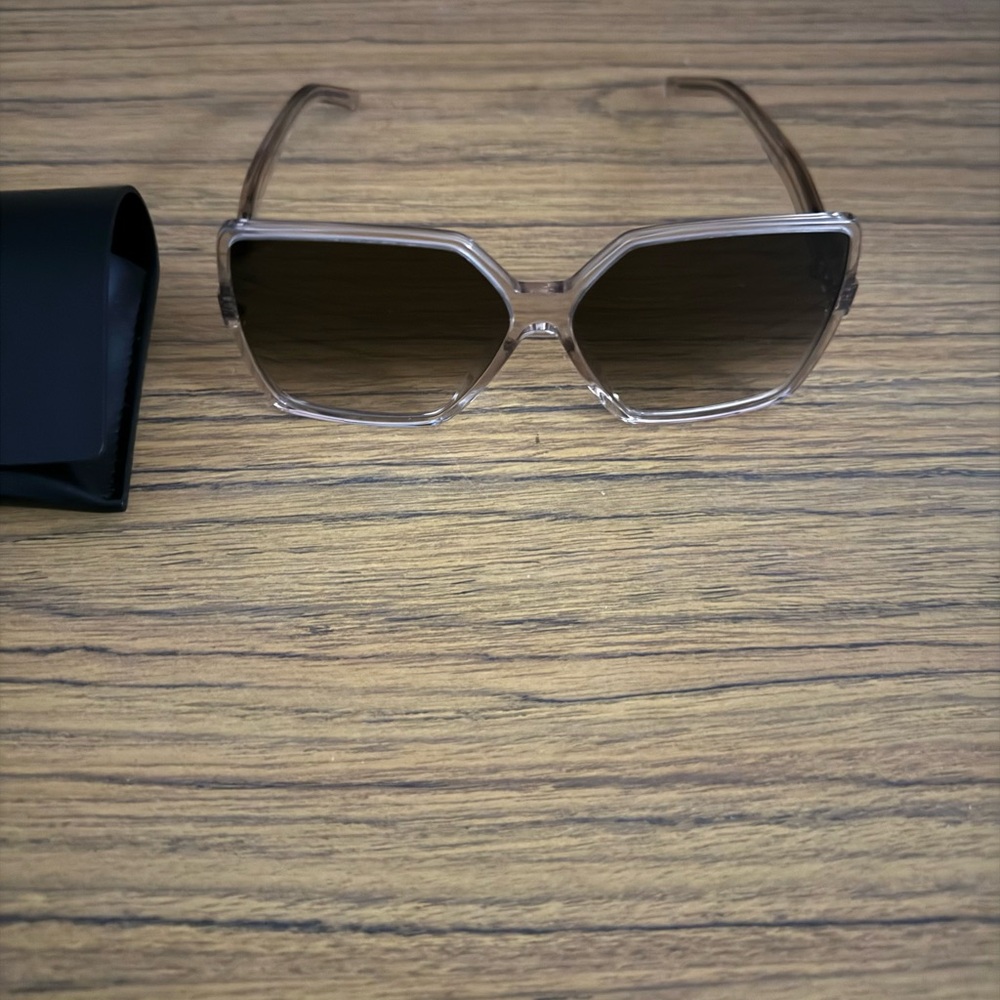 Saint Laurent SL 232 Betty Sunglasses 005 Nude / Brown Gradient Lens 63 mm - Picture 3 of 6